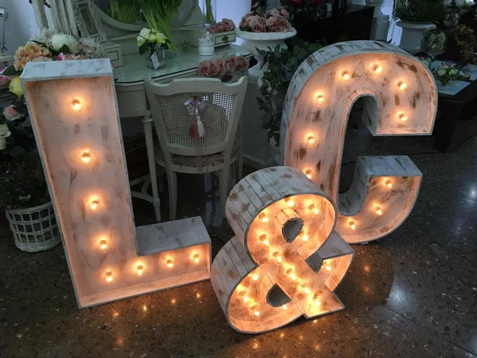 Letras Madera Iluminadas L And C